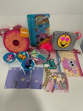 Girls accessories/toy lot